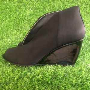 Bandolino - Split Open Front Wedge Booties